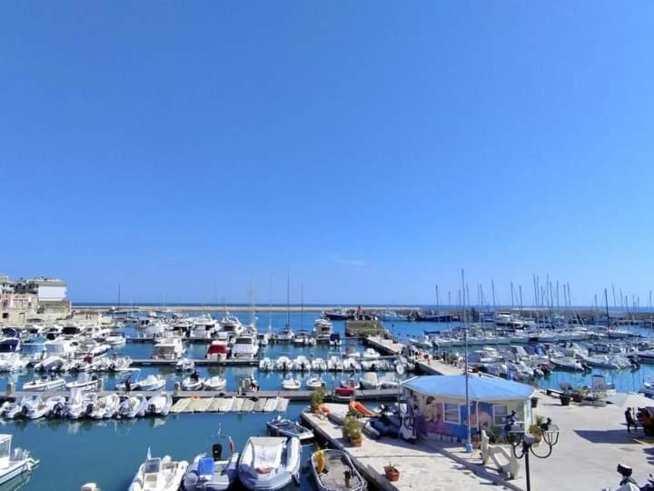 ביצ'לייה Amaste In Puglia Casa Vacanza מראה חיצוני תמונה